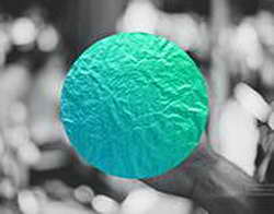 204 л.с., задний привод и запас хода до 500 км  за 4 млн рублей. В России начали принимать предзаказы на электромобиль Атом от всех желающих